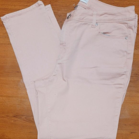PLUS SIZE BLUSH SKINNY JEANS - Picture 4 of 9
